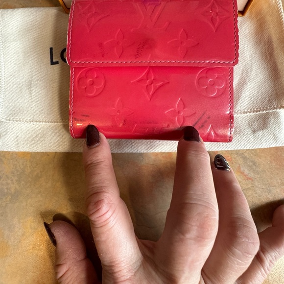 Louis Vuitton Vernis Wallet - Picture 7 of 9